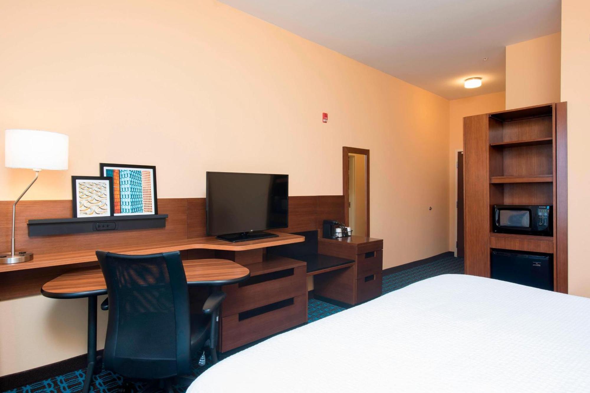 Fairfield Inn & Suites By Marriott Jackson Клинтон Экстерьер фото