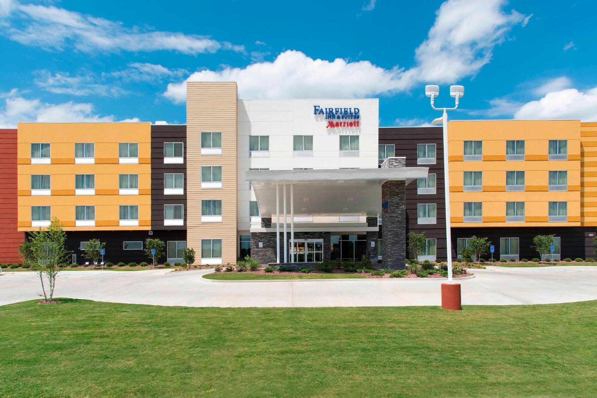 Fairfield Inn & Suites By Marriott Jackson Клинтон Экстерьер фото