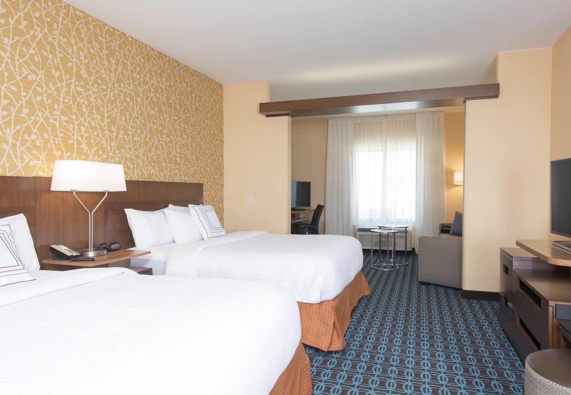 Fairfield Inn & Suites By Marriott Jackson Клинтон Экстерьер фото