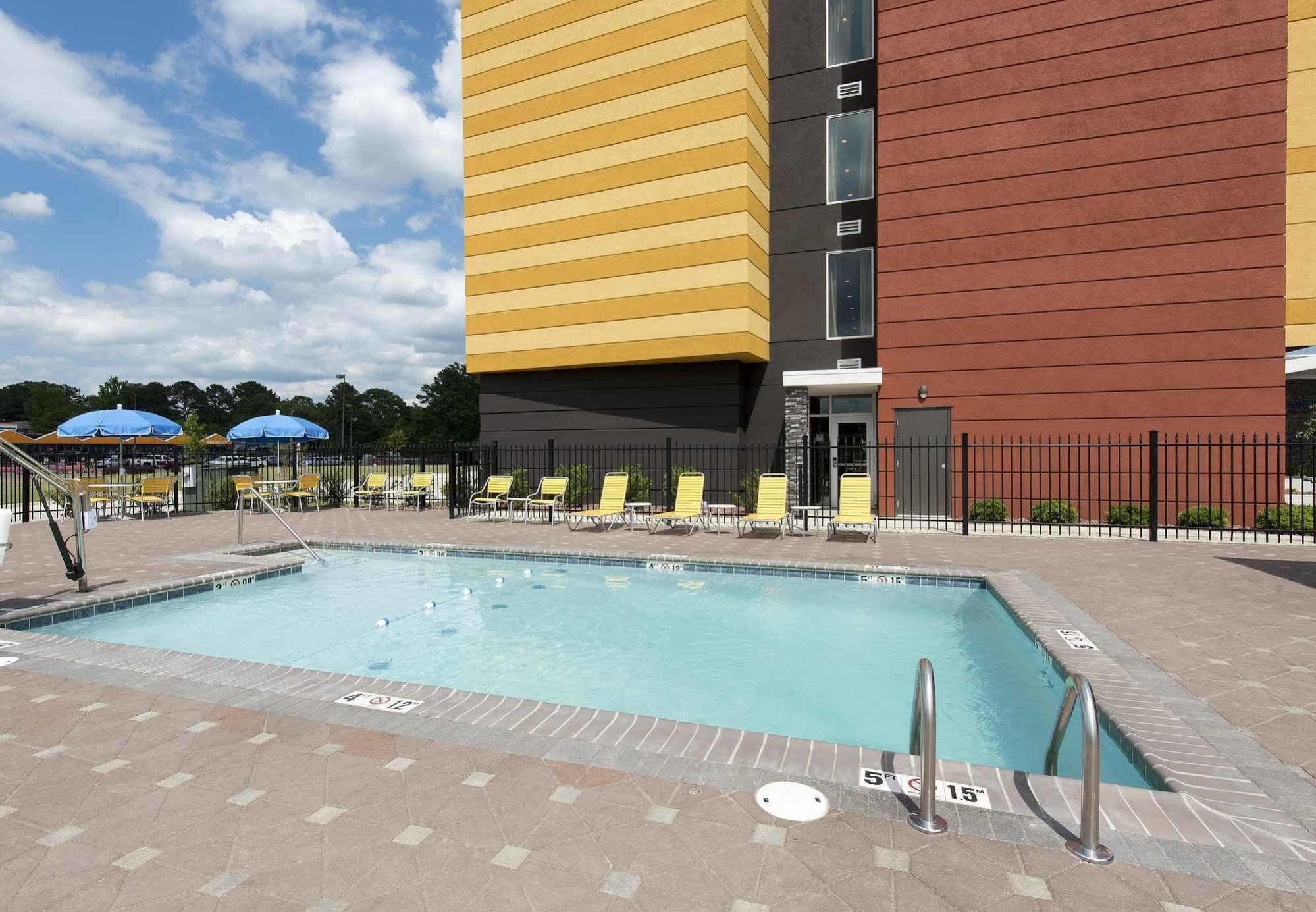 Fairfield Inn & Suites By Marriott Jackson Клинтон Экстерьер фото